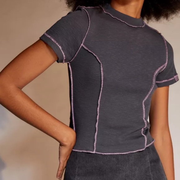 Urban Outfitters- BDG Katie SEAMED BABY TEE - Picture 1 of 3